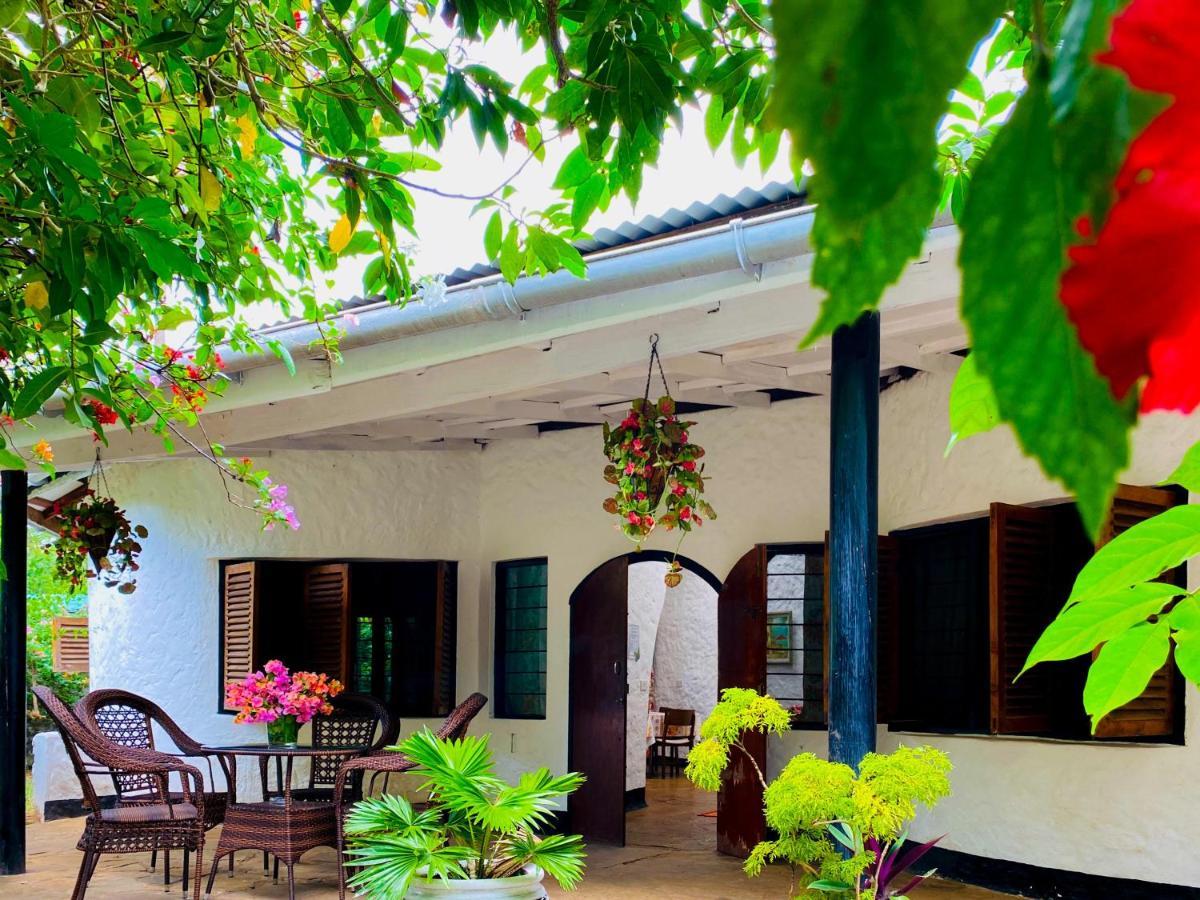 Tradewinds Lodge Diani Beach Exterior foto